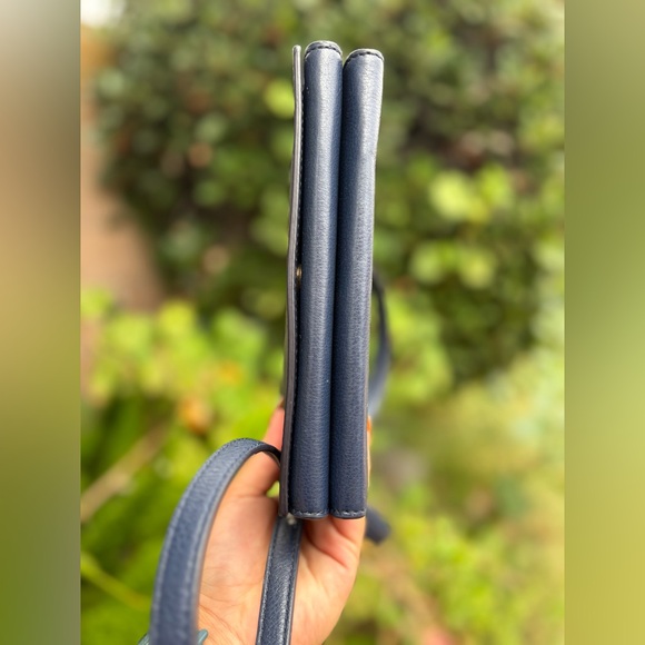 Tory Burch Harper Dark Navy Blue Embossed Crossbody - Picture 4 of 14